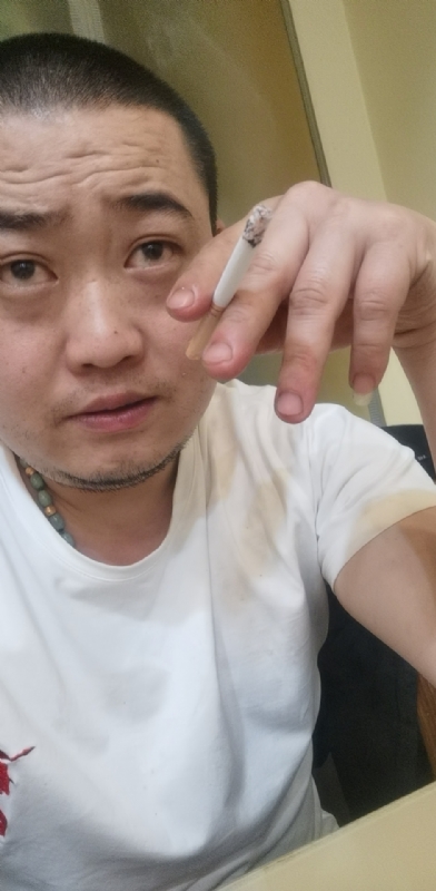 孤独的螃蟹的第一张照片--浦城交友网
