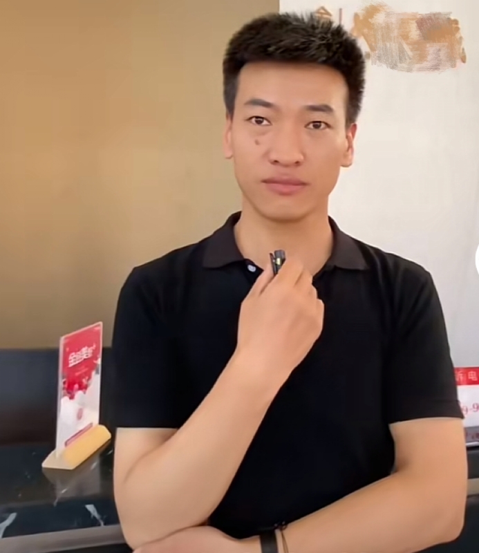 一杯梁白开的第一张照片--浦城交友网